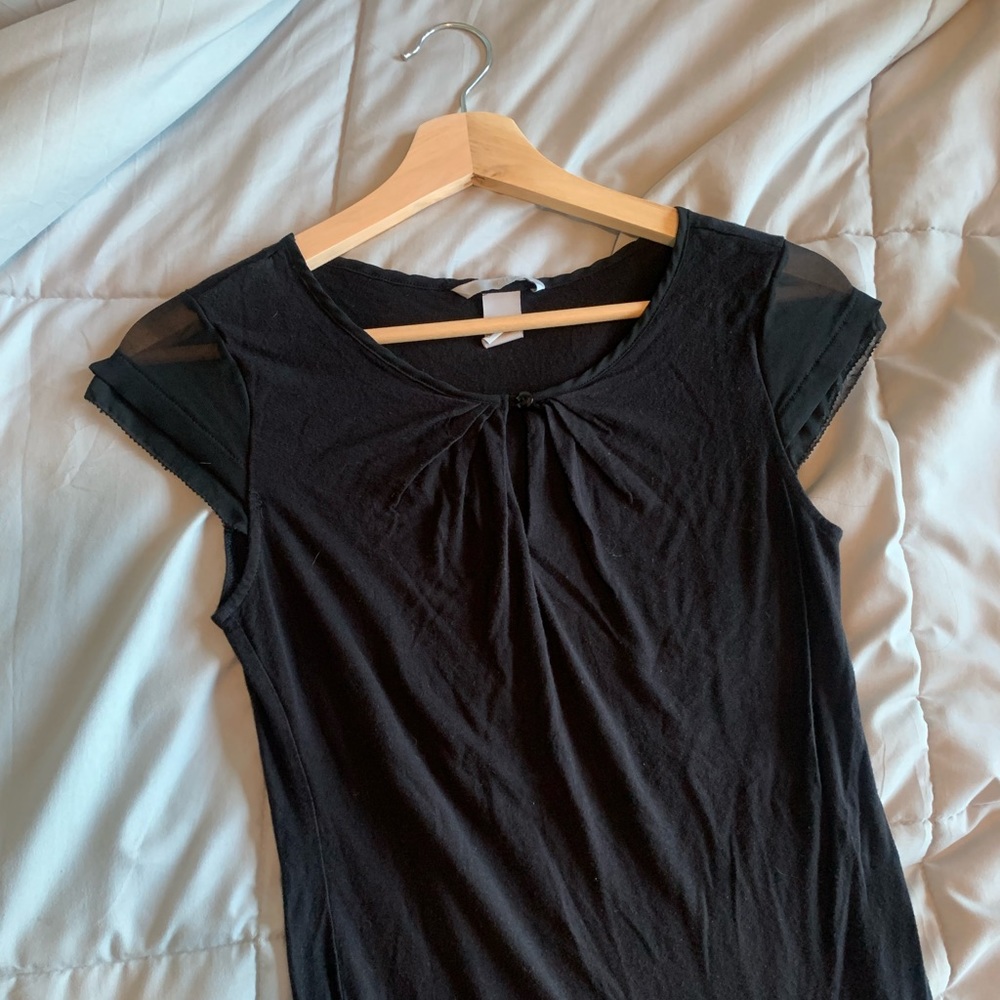 Black tee